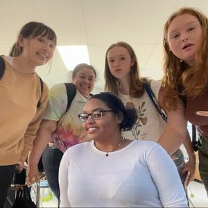 Meet your Posher, Amia